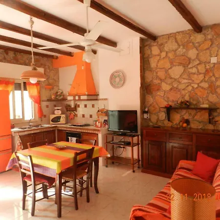 Happy House Casa Holiday home Isola delle Femmine